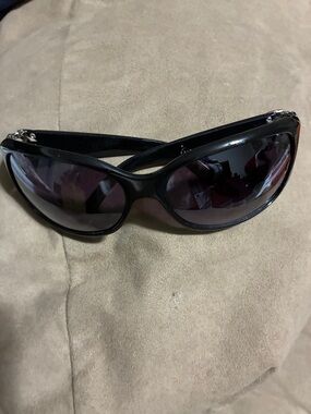 Gucci sunglasses 
Womens